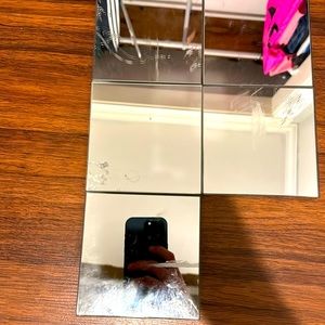Square mirror
